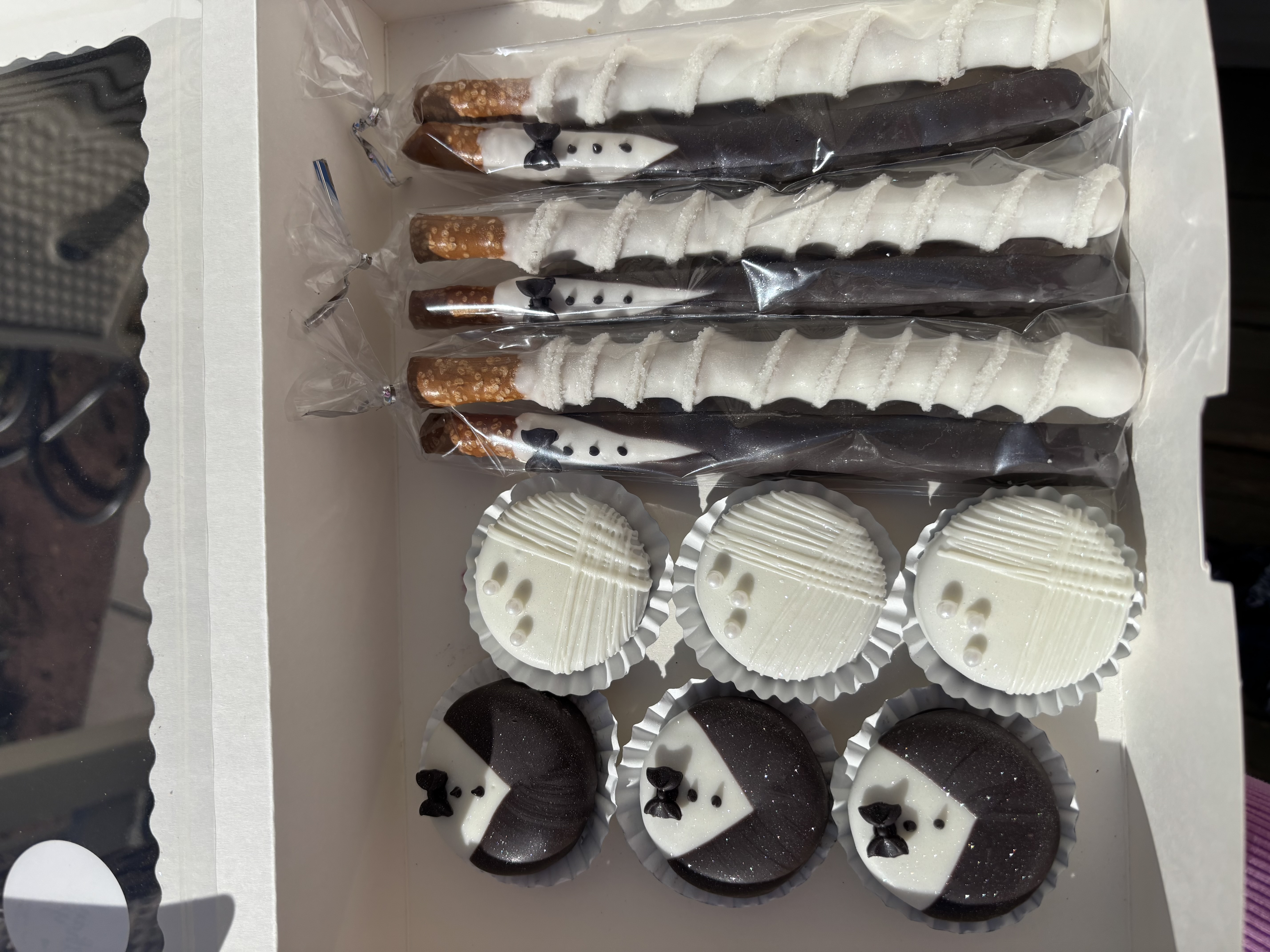 Bride & Groom Oreos and Pretzels