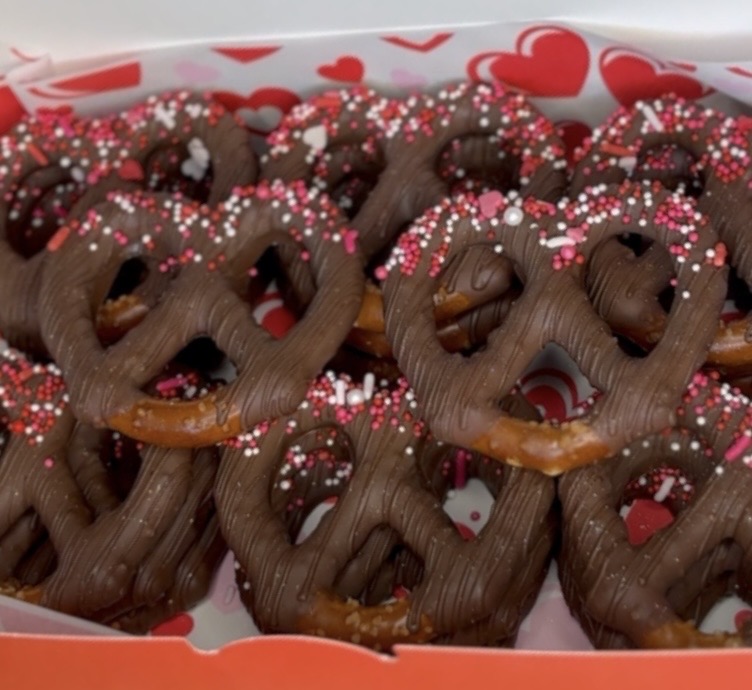 🥨 Chocolate Covered Pretzels